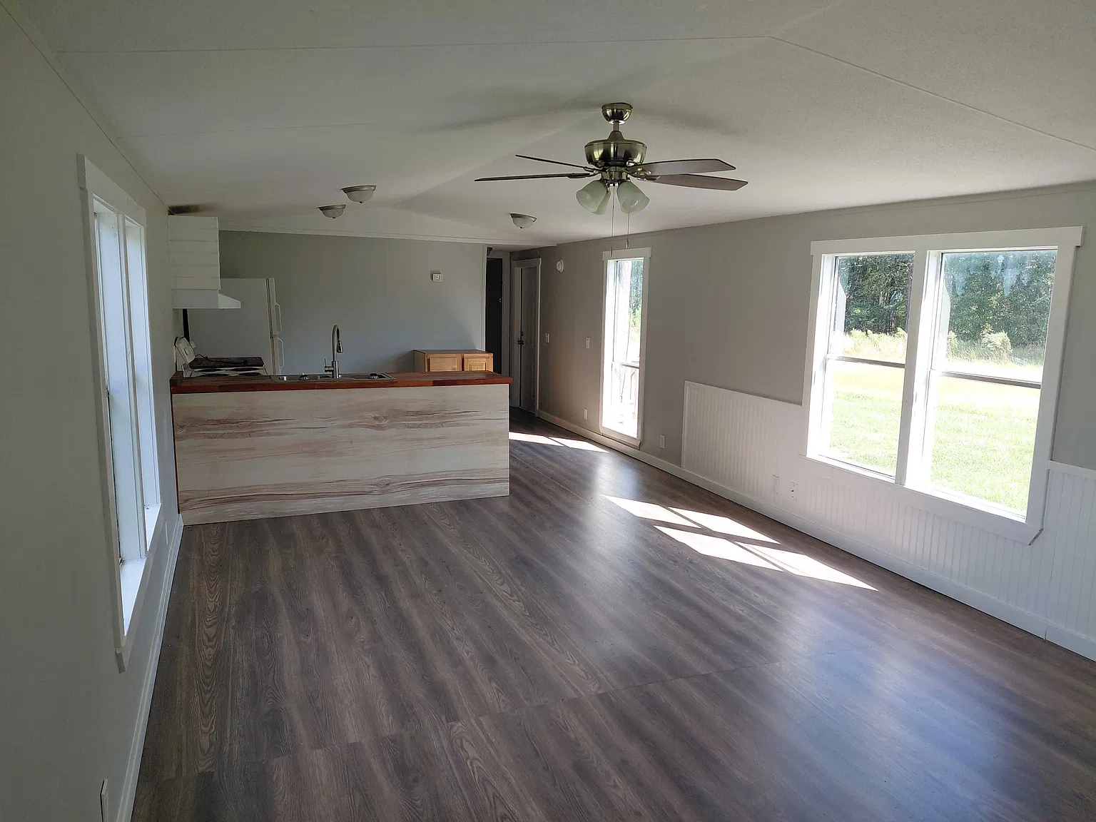 2 bed, $985 — Photo 4