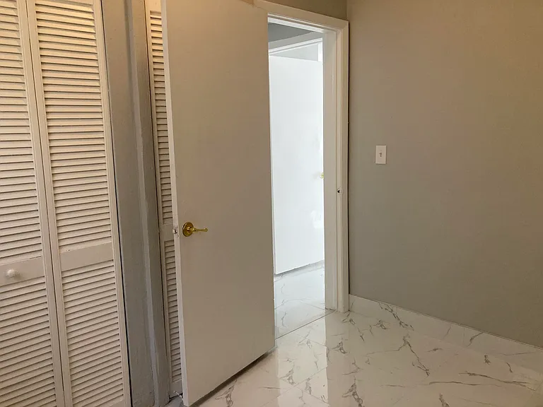 3630 SW 46th Ave — Photo 16