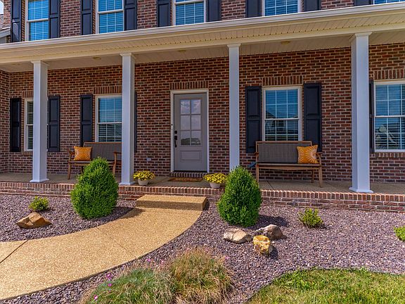 2nd image of 412 Westbriar Cir