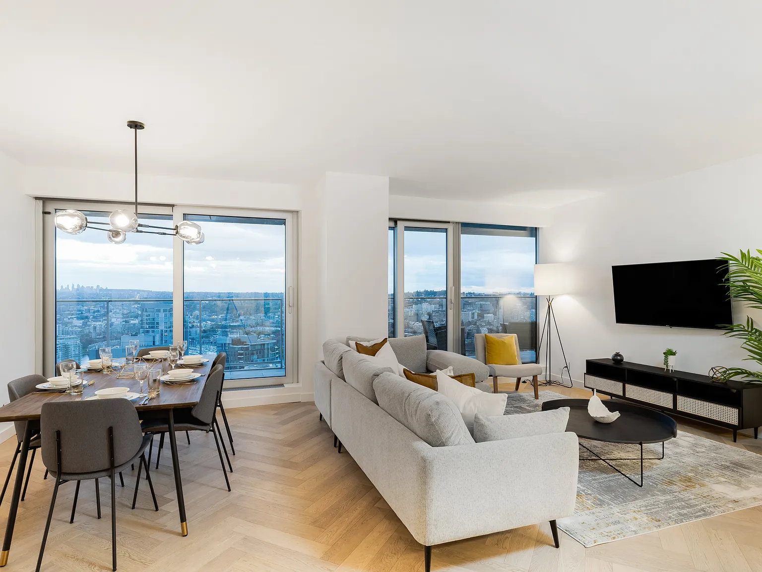 2 bed, 1552 sqft, $9,500 — Photo 3