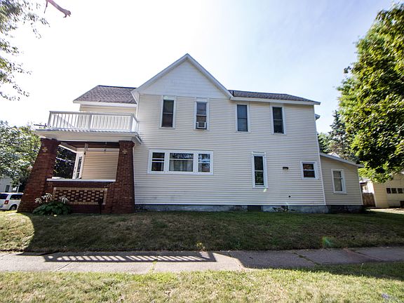2nd image of 901 10th St NW