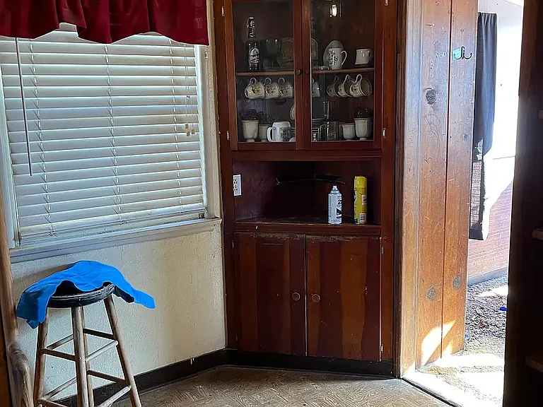 326 E Williams St — Photo 16