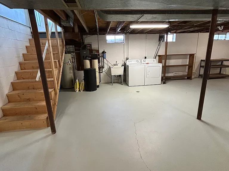 60 Jennings Rd — Photo 16