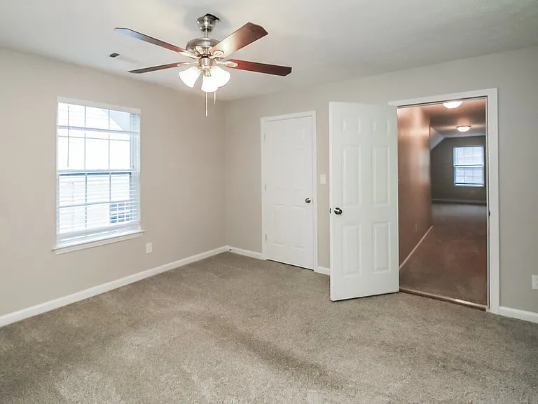 8131 Wynfield Dr — Photo 10
