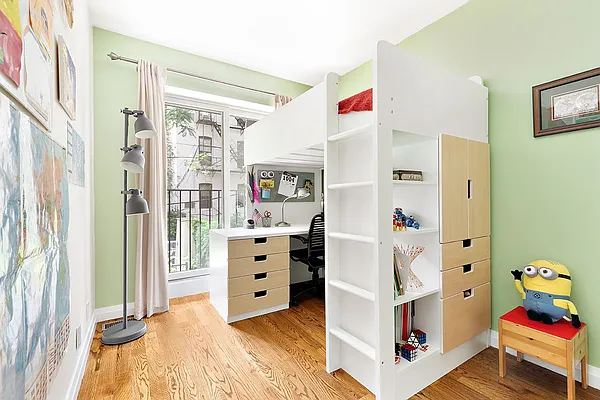 Sold by Compass | media 31