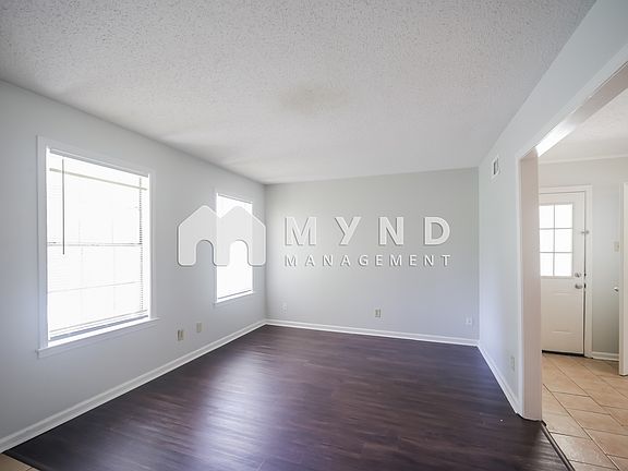 2nd image of 3120 Forest Glen Dr