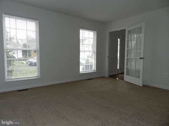 4th image of 171 Basalt Dr