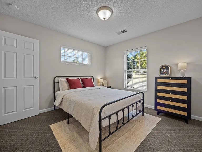 21 Collins Dr #D — Photo 19