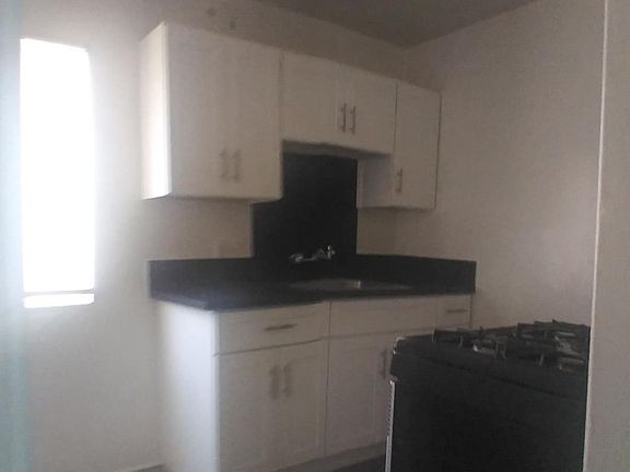 2nd image of 242 Glendora Ave APT 3