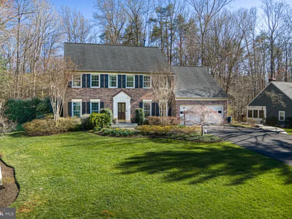 7317 S View Ct, Fairfax Station, VA 22039