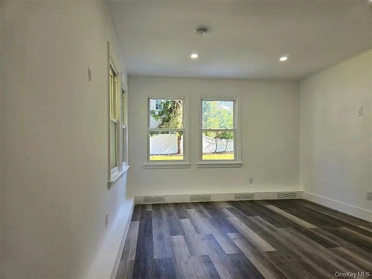 3074 Lexington Ave #2 — Photo 9