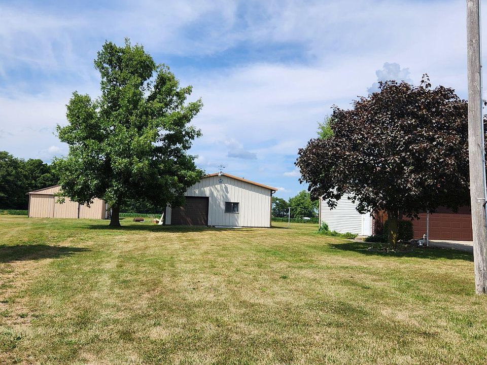 2nd image of 102 W Auglaize St