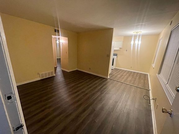 3rd image of 2922 Brinkey Way #4