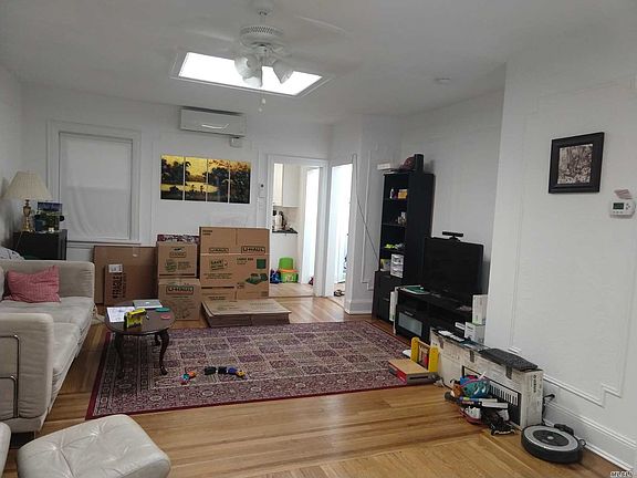5th image of 4 Nassau Blvd