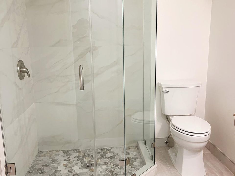 Full bathroom #2
Brand new construction
Never used before
Inside bedroom #2