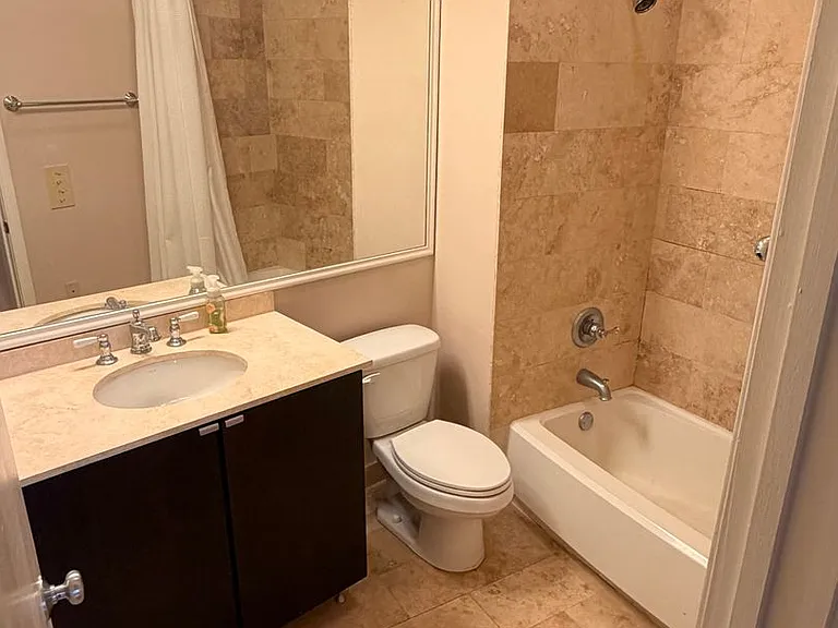 330 Julia St #225 — Photo 11