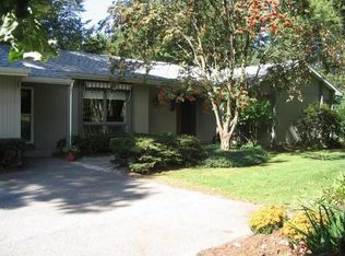 420 Woodbine Rd, Shelburne, VT 05482