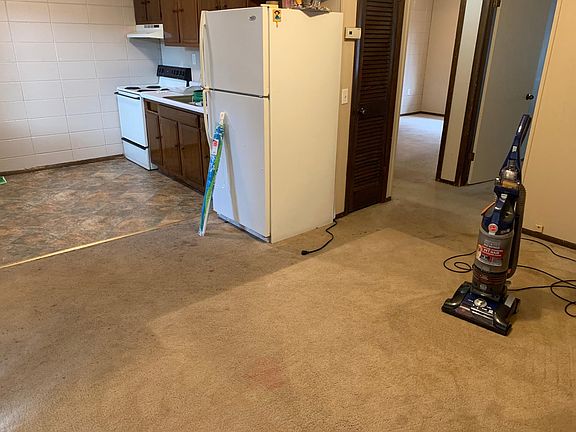 4th image of 312 Monahan Dr APT 9