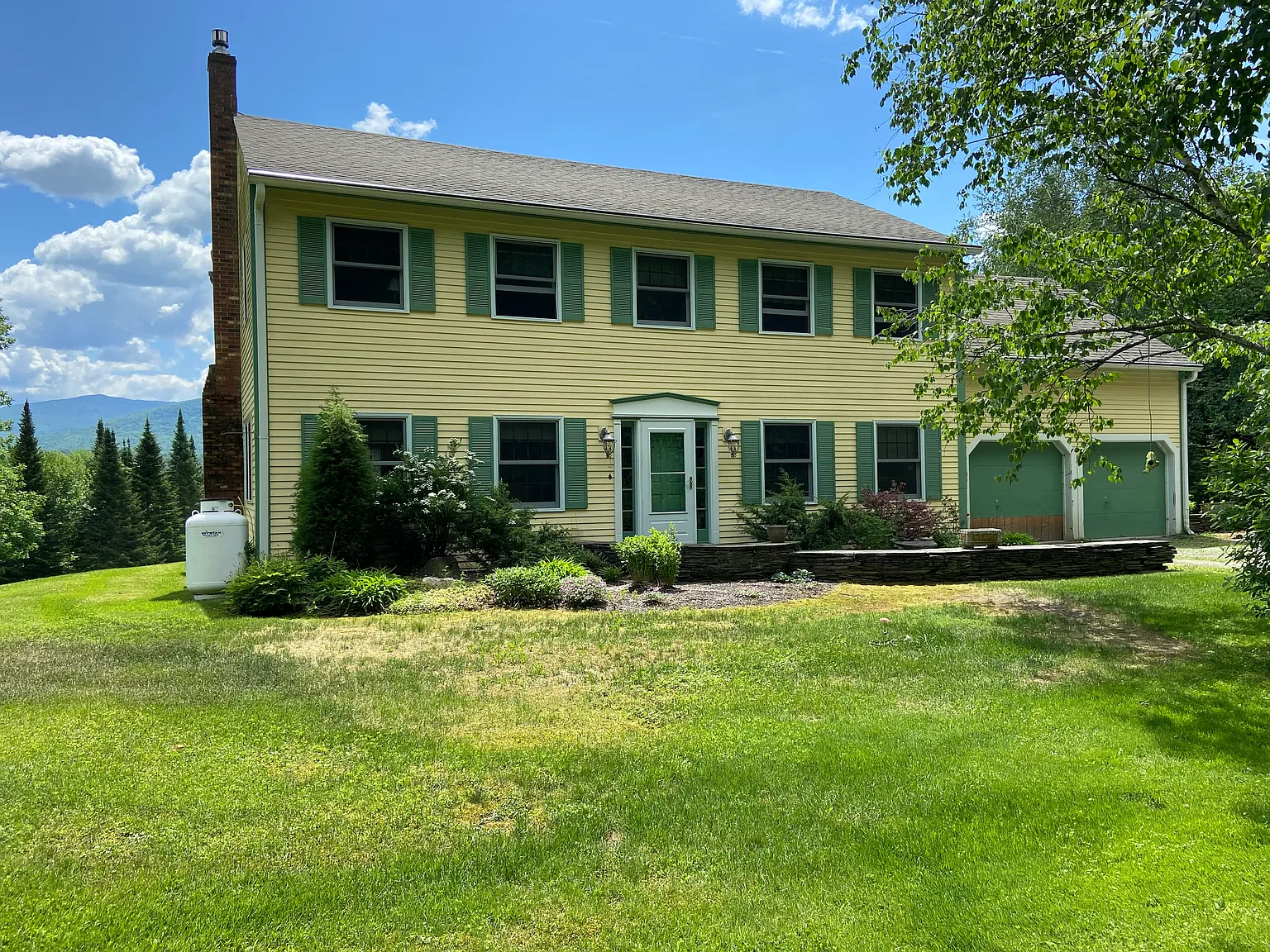 4 bed, 3.5 bath, 2720 sqft, $5,000 — Photo 1