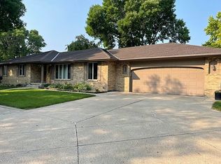104 Tamarack Ln, South Sioux City, NE 68776
