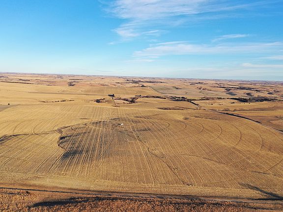 3rd image of 777th Rd