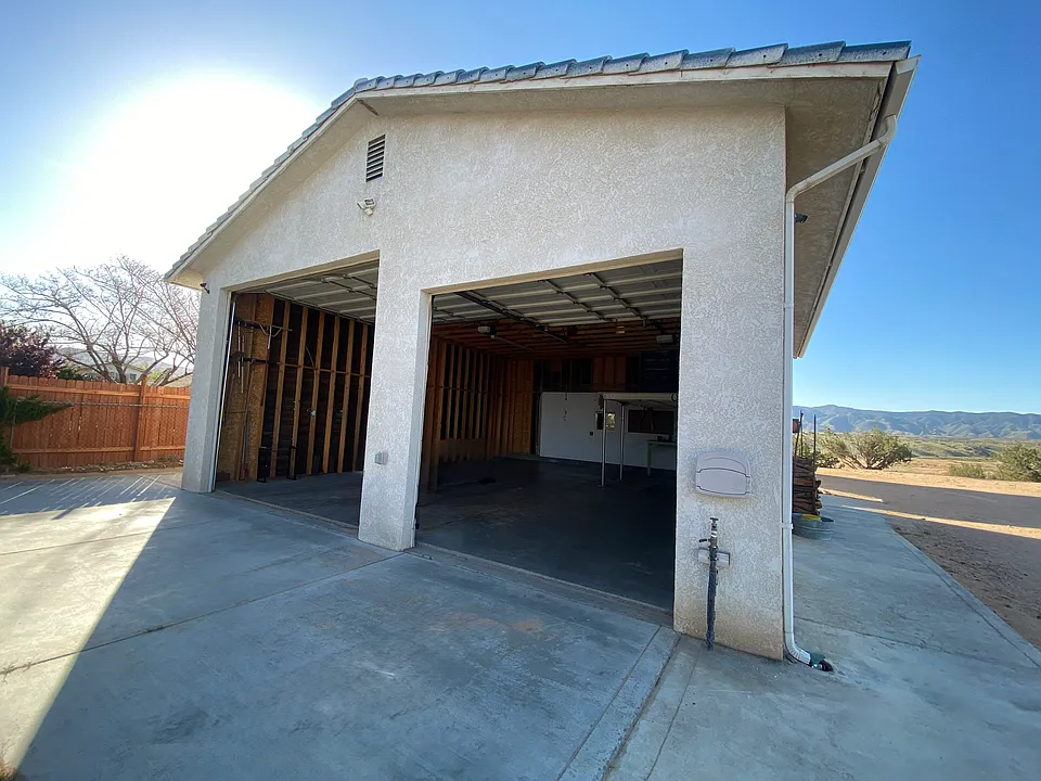 17607 Ranchero St