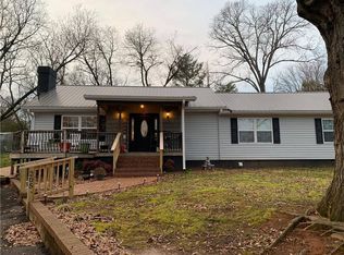 205 Powell St, Easley, SC 29640