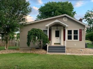 213 W Maple Ave, Oak Hill, OH 45656