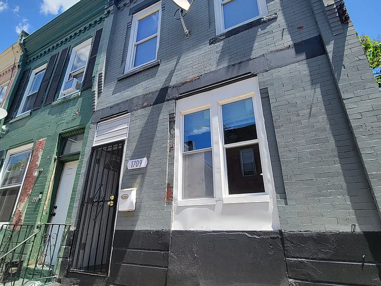 1709 N Dover St — Photo 24