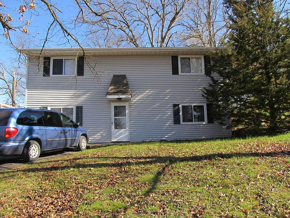 1 Paulina Dr #1A