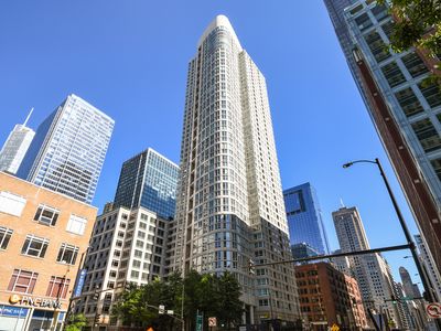 345 N La Salle Dr APT 4102, Chicago, IL, 60654