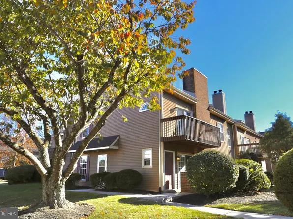 658 Woodford Ln, Yardley, PA 19067