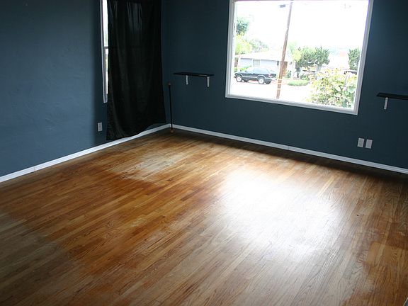 3rd image of 4435 Vista Coronado Dr