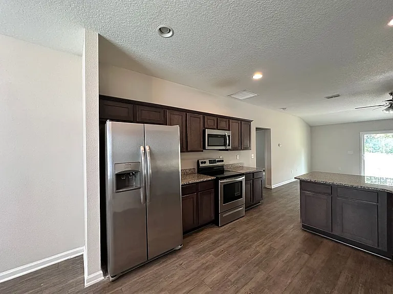 3460 Belfort Rd — Photo 4