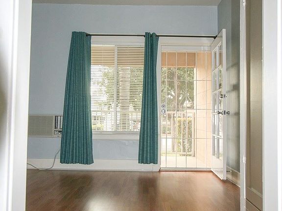 2nd image of 981 E Orange Grove Blvd APT 2