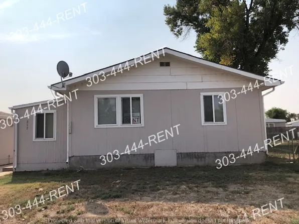 217 Spruce St, Log Lane Village, CO 80705