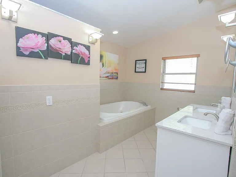55 Velma Dr W — Photo 20