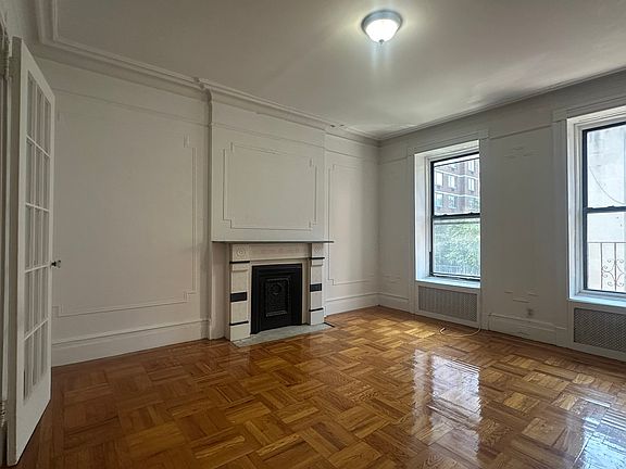5th image of 309 W 54th St APT 3A