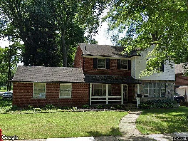 22311 Roxford St photo 1