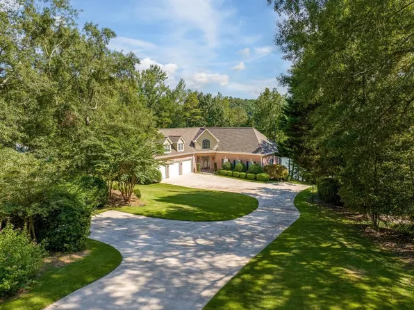 116 Blackston Ct, Fair Play, SC 29643