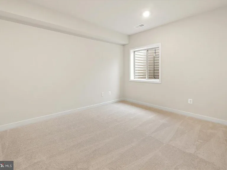 10132 Lake Linganore Blvd — Photo 39