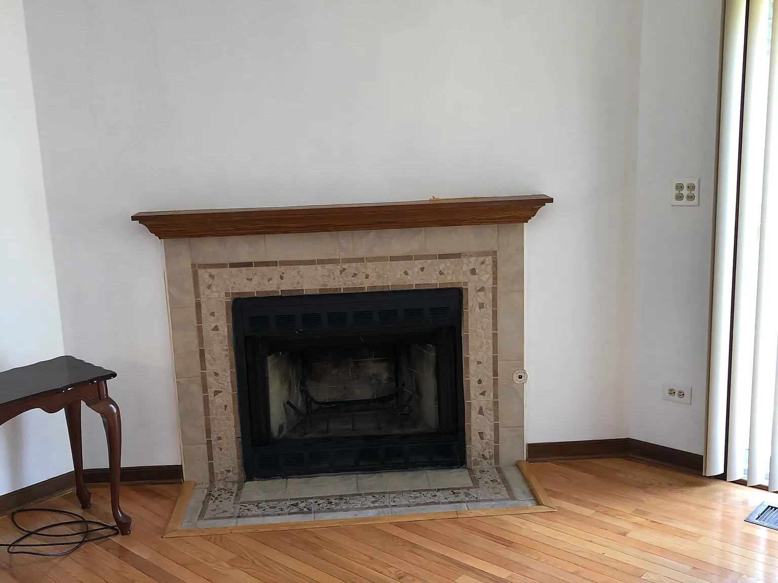 905 Grey Ave — Photo 3