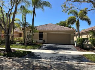 2066 Borealis Way, Fort Lauderdale, FL 33327