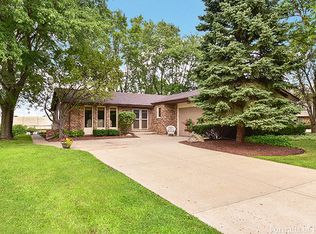 2696 Normandy Pl, Lisle, IL 60532
