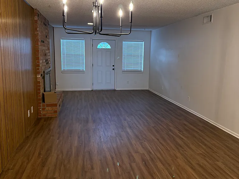 1322 Tanglewood Ln #1322 — Photo 3