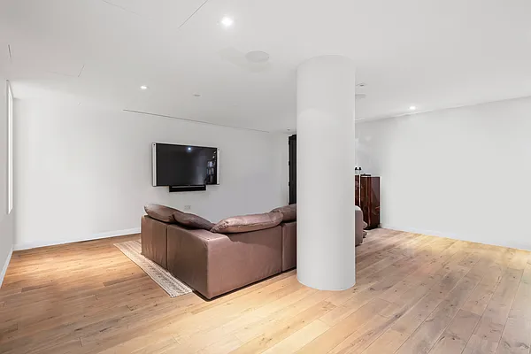 Rented by Douglas Elliman | media 22