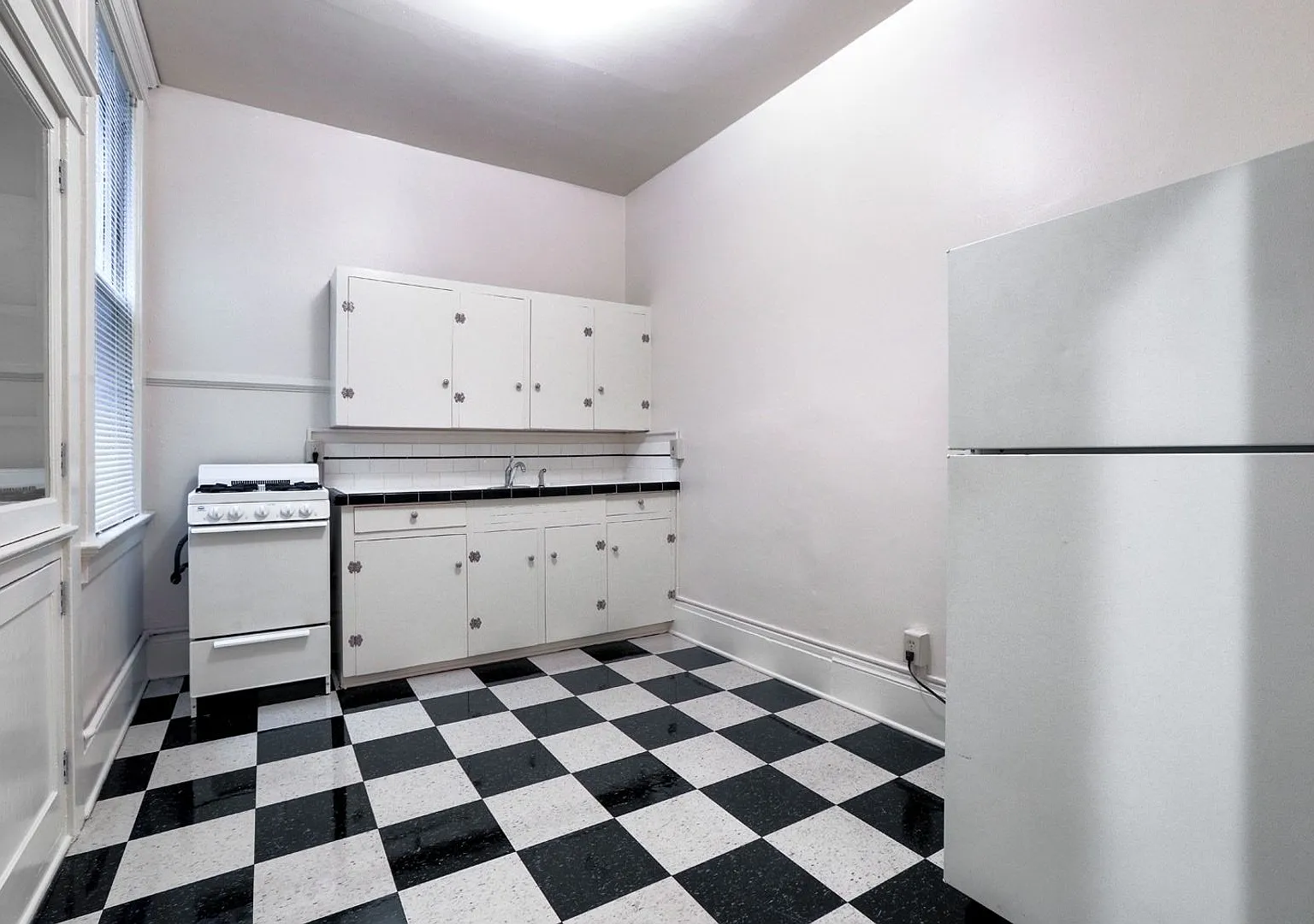 819 N.W. 23rd Avenue (West01) — Photo 4
