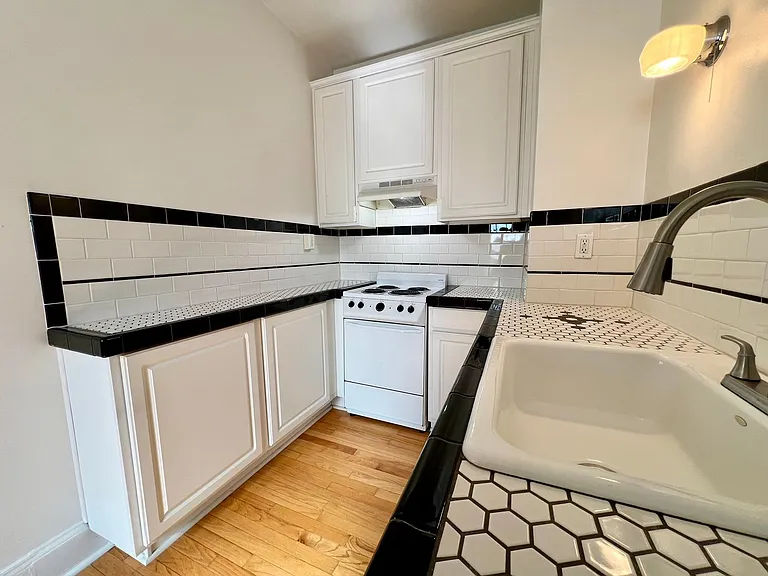 2015 NW Flanders St #502 — Photo 14