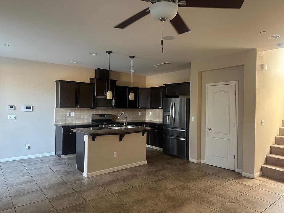 2nd image of 3345 Monviso Ln