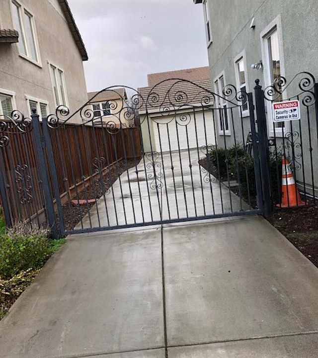 2nd image of 920 Kennedy Pl